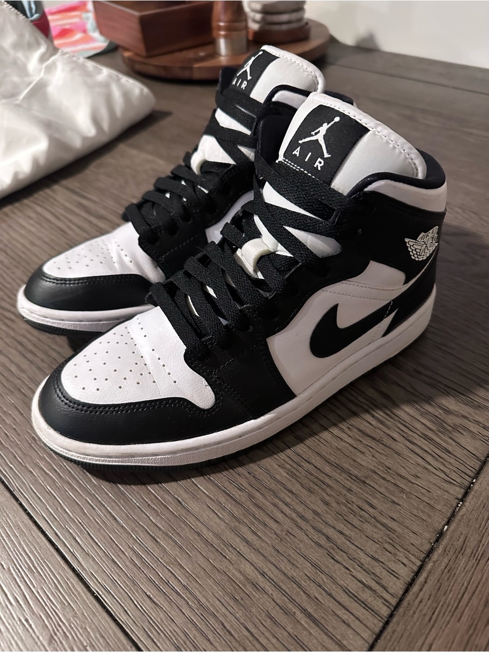 Air Jordan 1 mid